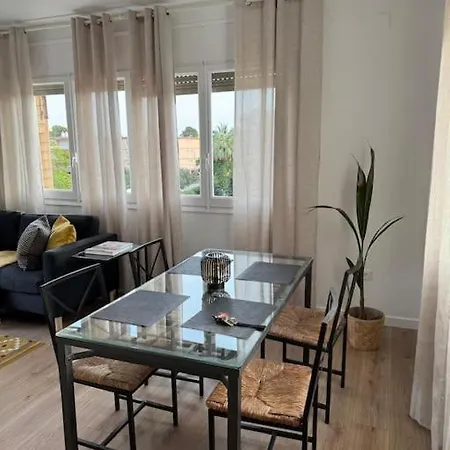 Atico Gran Terraza Cerca Bcn شقة كاستيلديفيلس