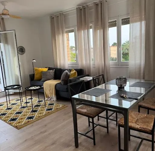 Atico Gran Terraza Cerca Bcn شقة كاستيلديفيلس