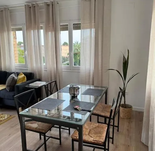 Atico Gran Terraza Cerca Bcn شقة كاستيلديفيلس